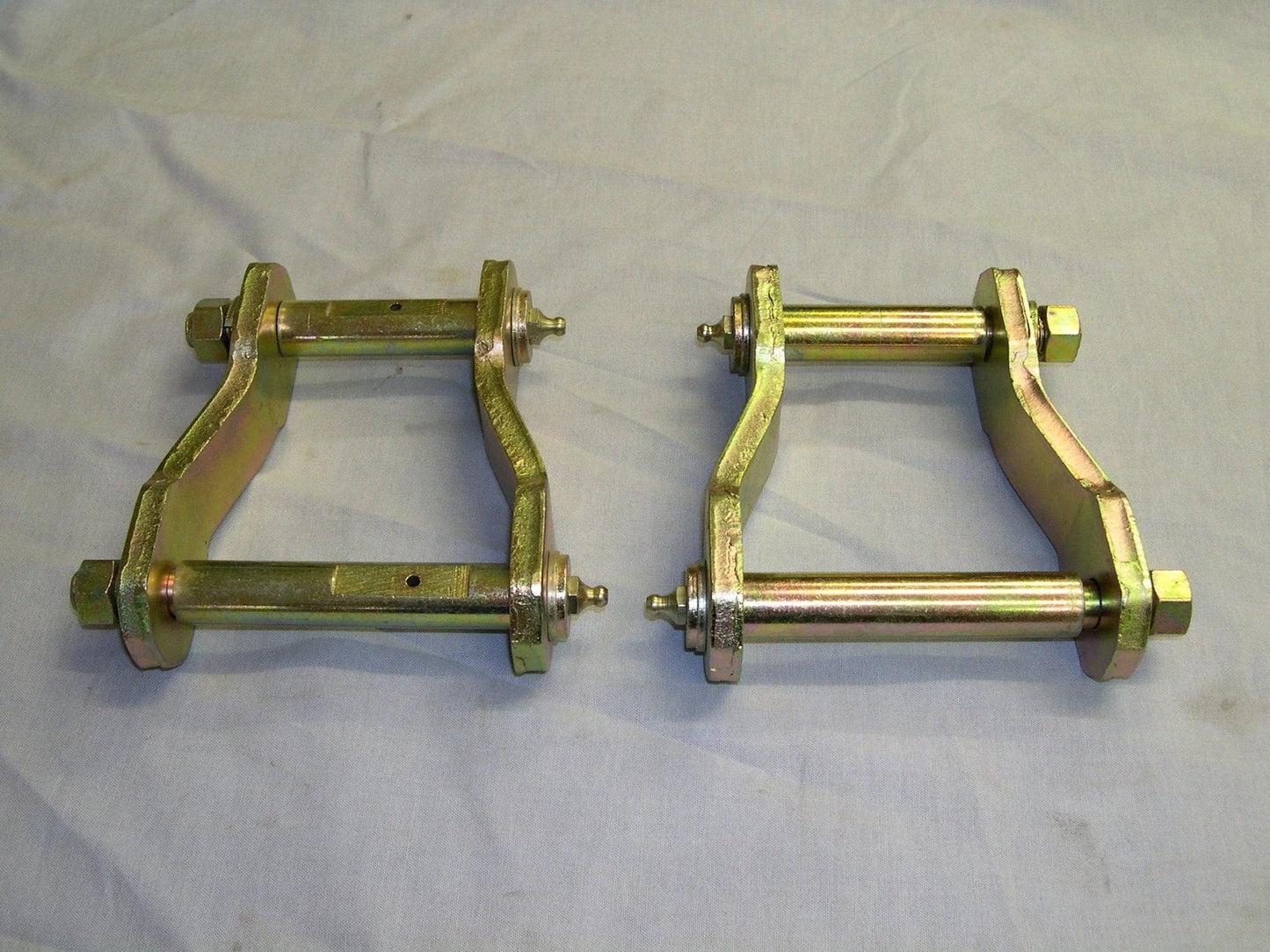 Rear Greasable Spring Shackles for Holden Colorado (2012 - Present)