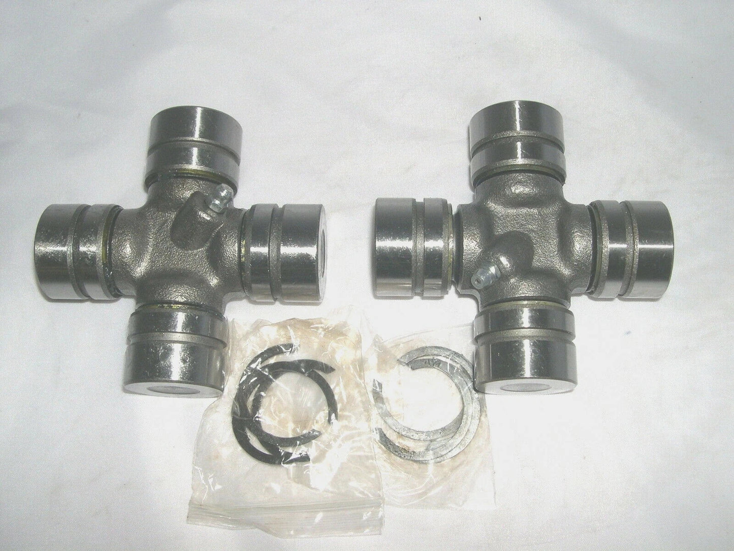 Front Greasable Universal Joints for Land Cruiser FJ40 BJ40 BJ42