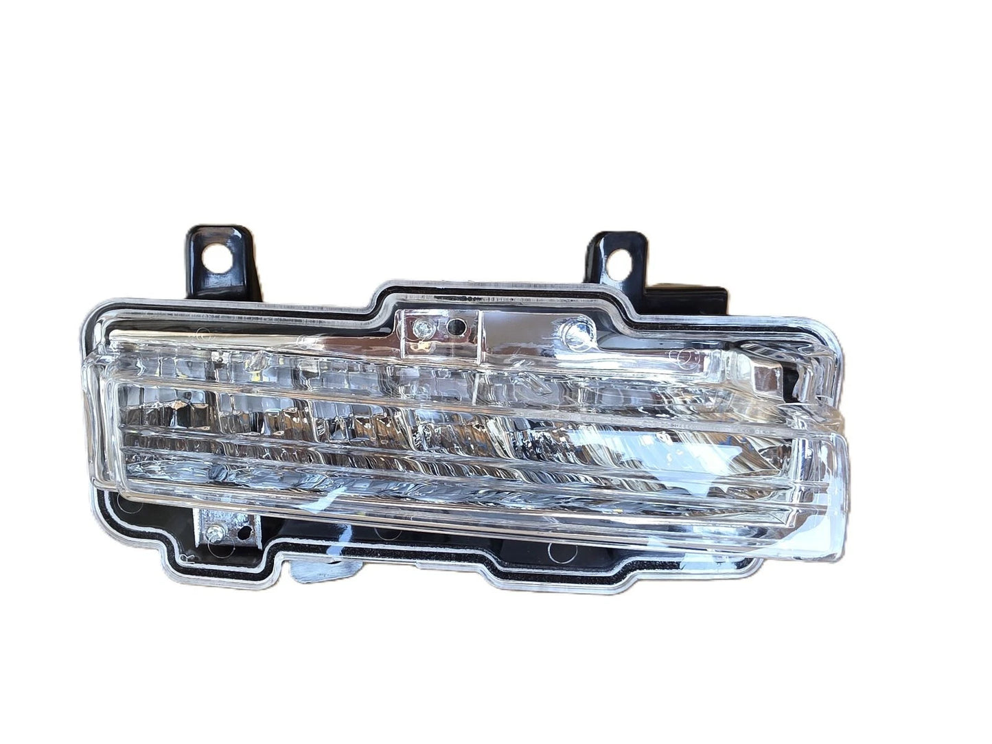 Daytime Running Lamp Right Side for Mitsubishi Pajero (2014–2021)