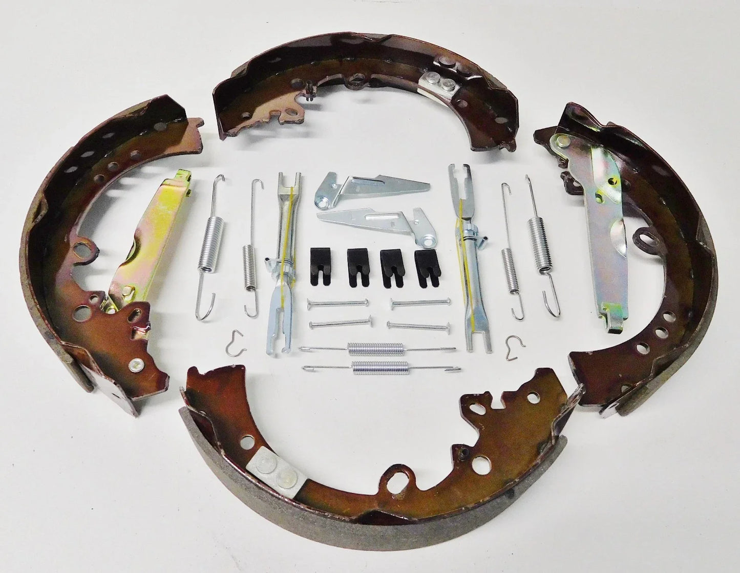 Rear Brake Shoes & Spring Kit for Hilux GGN25R 4WD (2005)