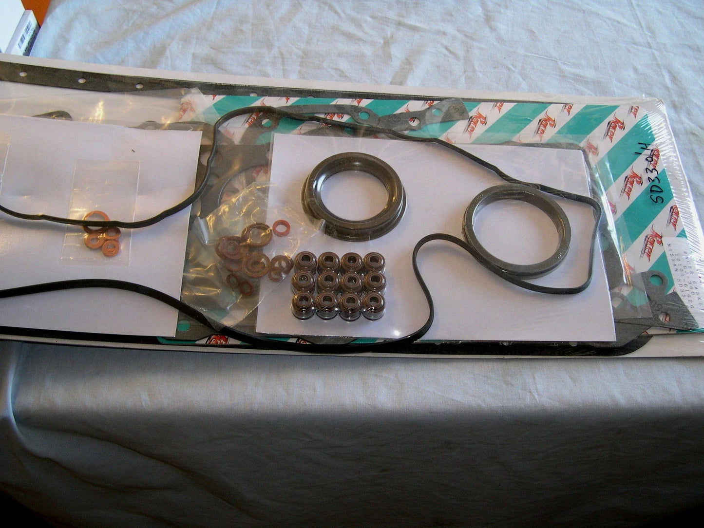 Engine Overhaul Gasket Set for Nissan MQ MK Patrol SD33 Diesel