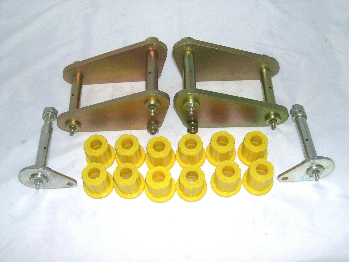 Extended Rear Shackles + Pin & Bush Kit for Land Cruiser HJ45 HJ47 HJ60 (80-84)