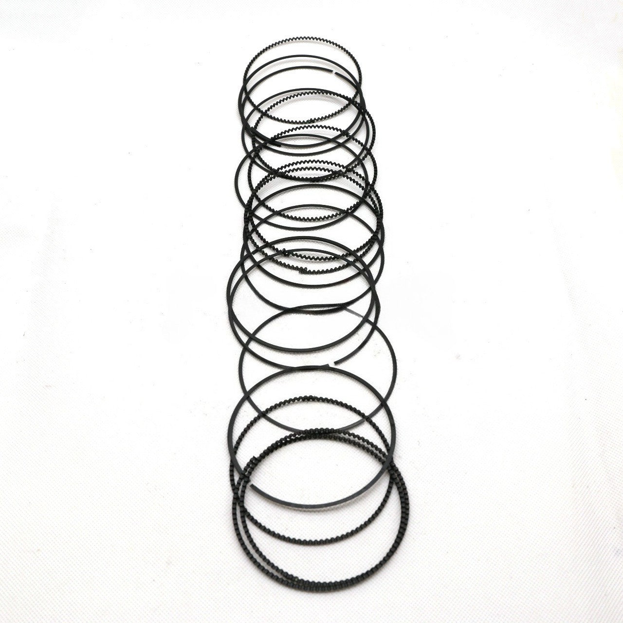 Set of 8 Piston Rings for Mercedes-Benz E500 G500 (2003–2016)