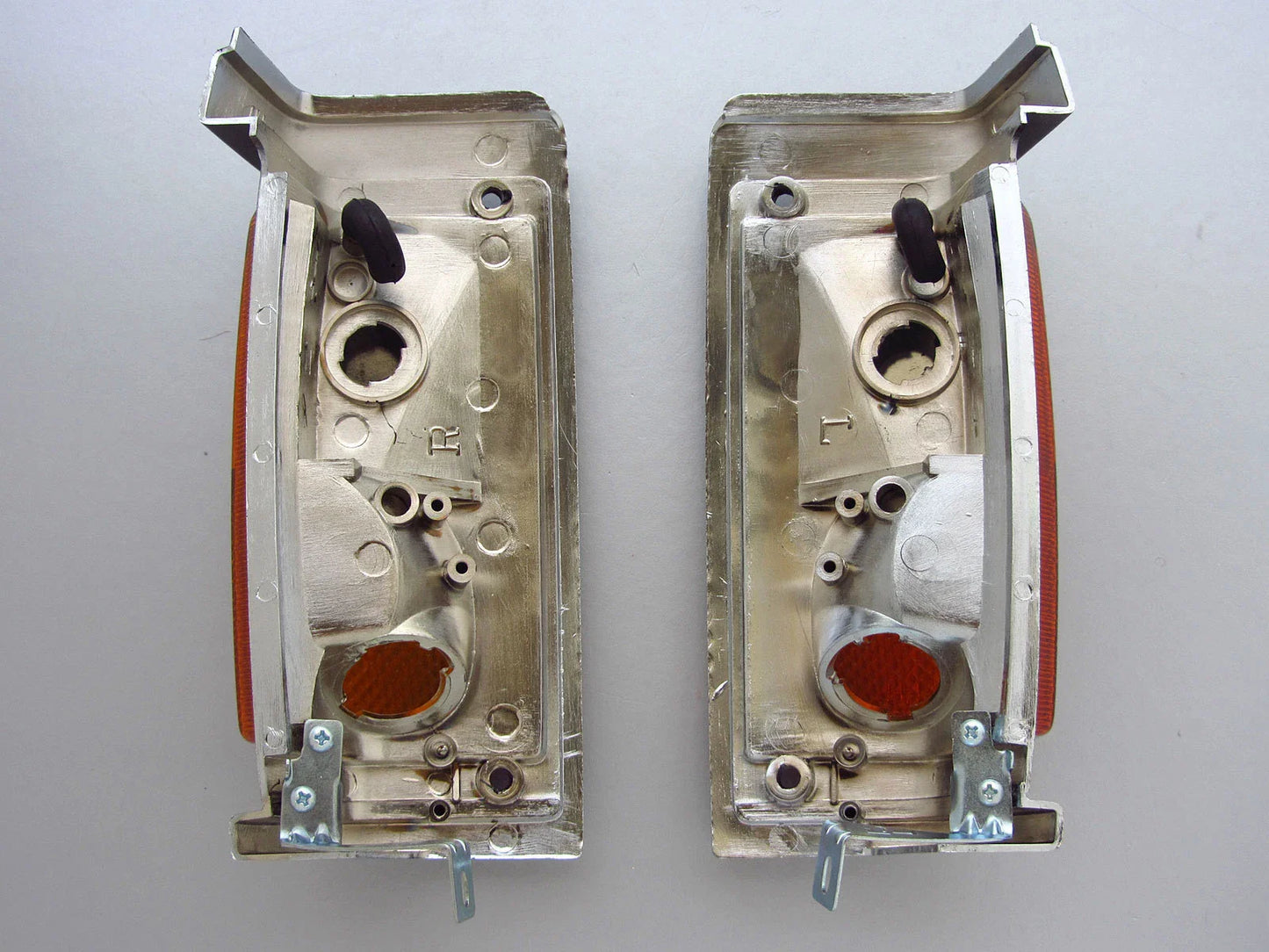 Chrome Corner Light Signal Indicators for Nissan Navara D21 Pickup (1986-1989)