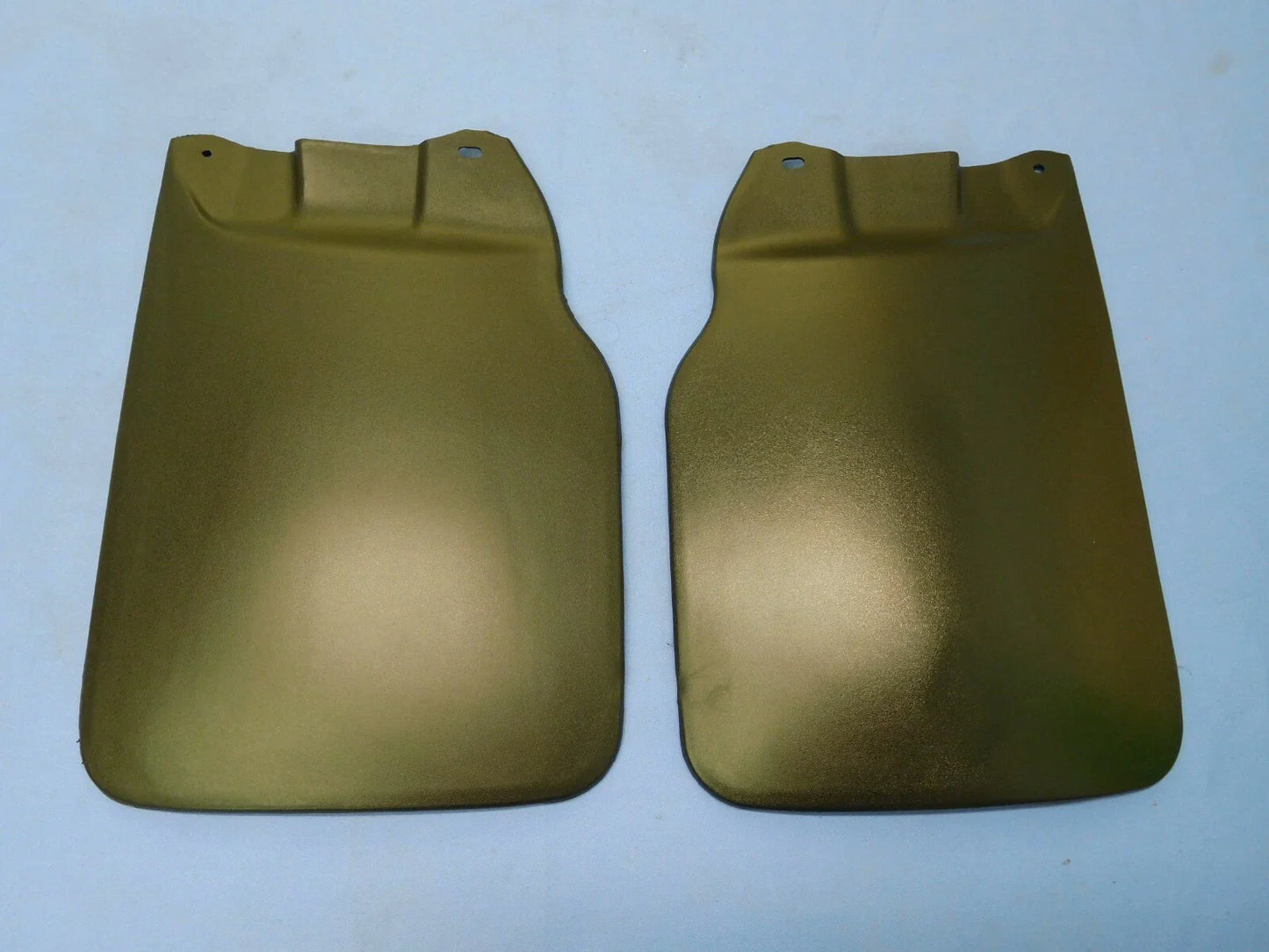 Rear Left & Right Mudflaps Pair for Hilux 2WD RZN147 RZN149 RZN154 (1998-2004)