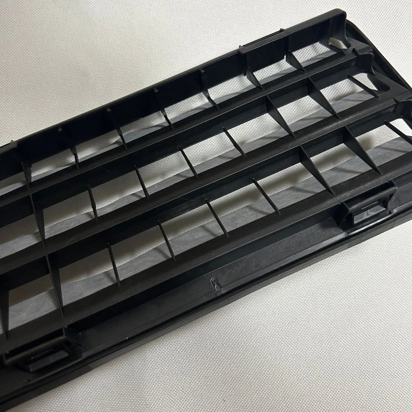 Rear Bumper Vent Air Extractor Protector for Tesla Model 3/Y (2017–2023)