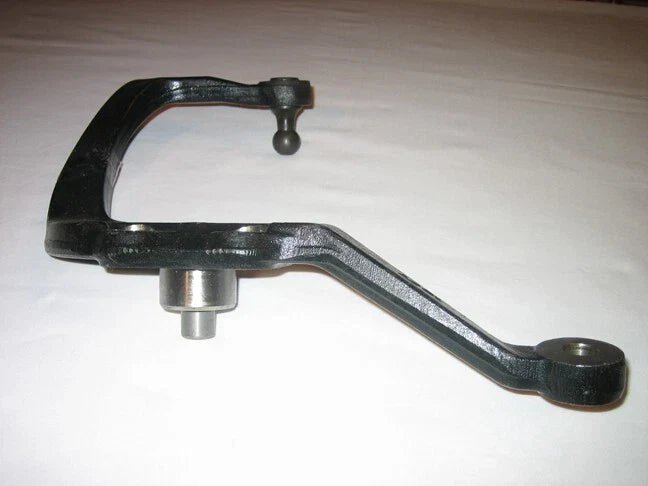RH Steering Boomerang Swivel Arm + Ball for Hilux LN42 LN46 (1979-1983)