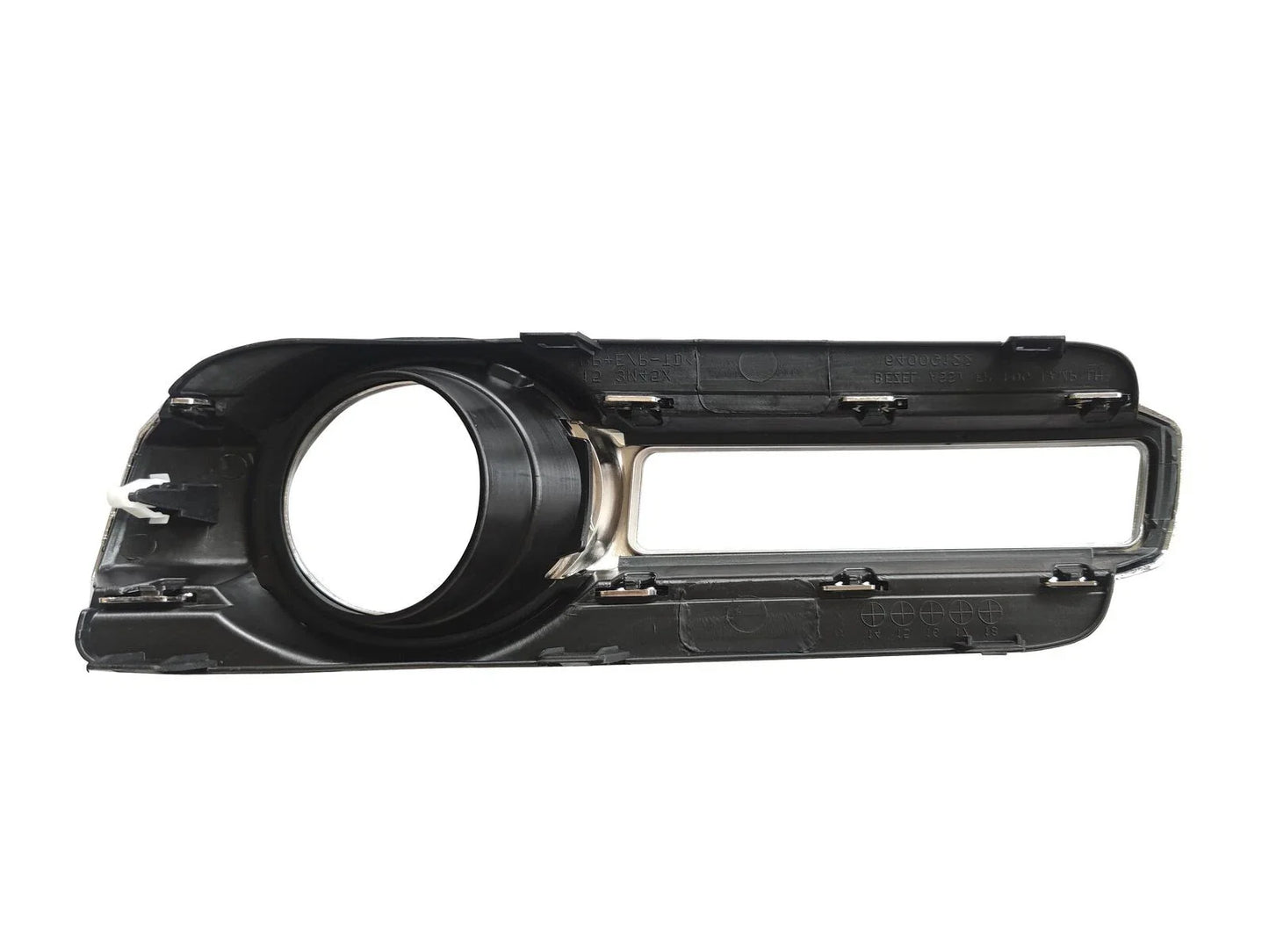 Fog Light Bezel Trim Right Side for Mitsubishi Pajero NX (2014–2021)