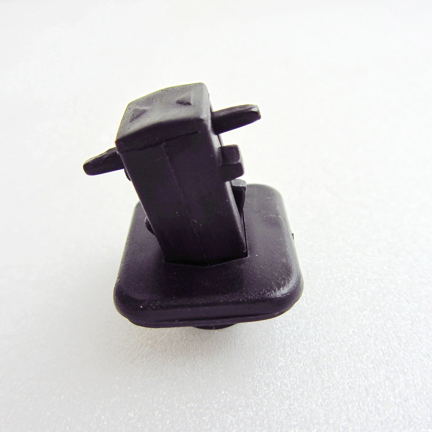 20 x Grill Lock Clips for Nissan Navara D21 Hardbody Pickup (1986-1997)