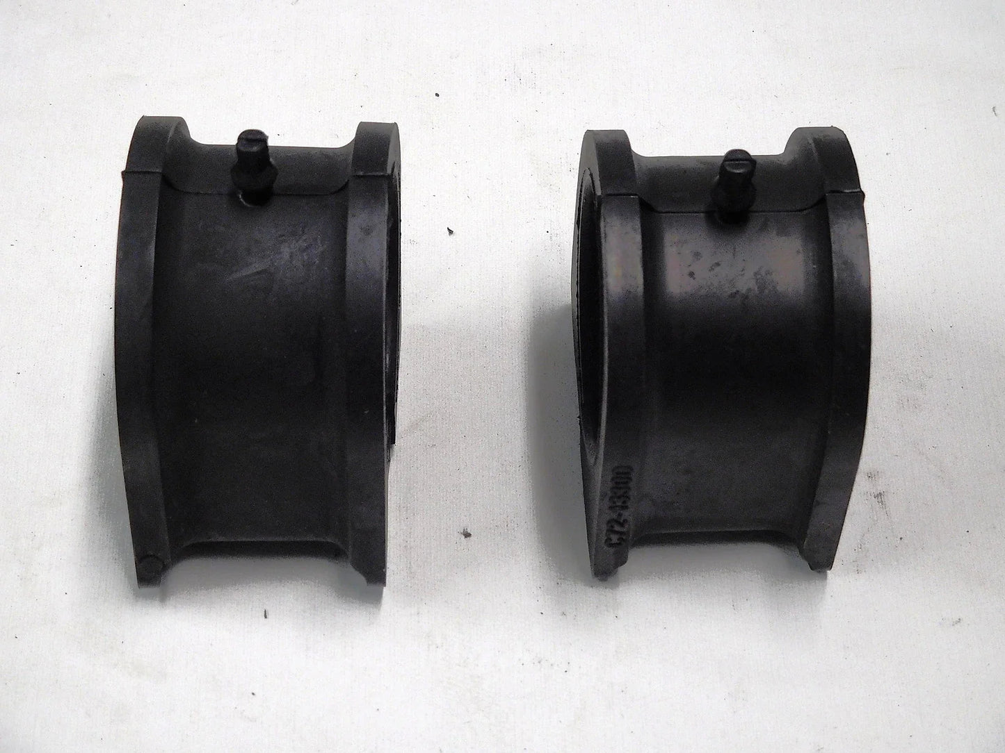 New Power Steering Rack Bush Rubber Mounts for Holden Rodeo RA (2003-2008)