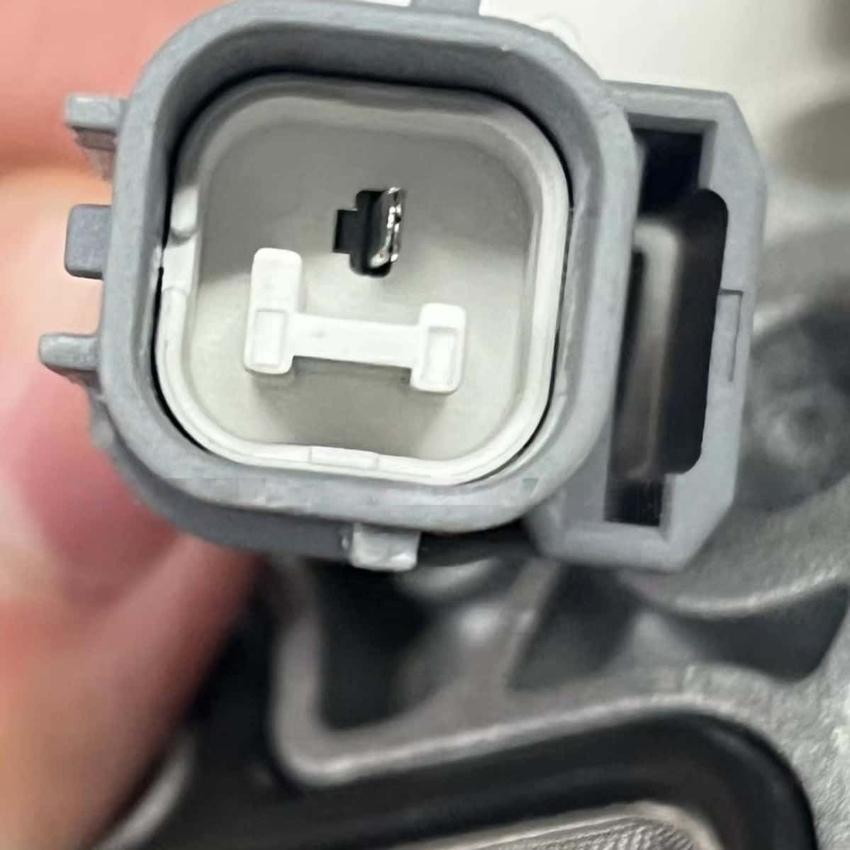 Engine Variable Timing Solenoid for Honda