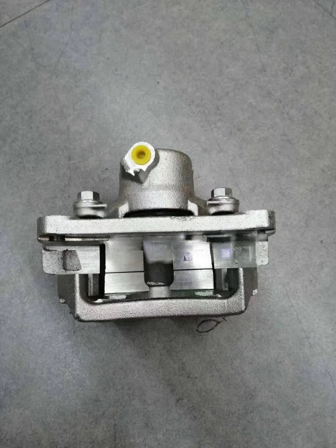 Rear Brake Calipers with Bracket for Toyota 4Runner (2007–2009)