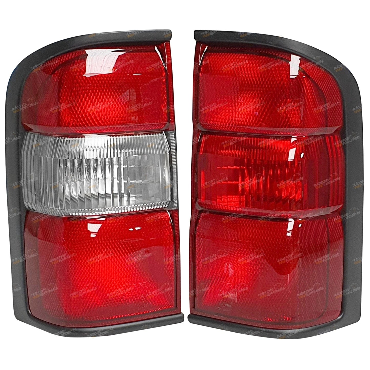 Set of 2 Tail Lights for Nissan Patrol GU GU1 (1998–2001) 4WD