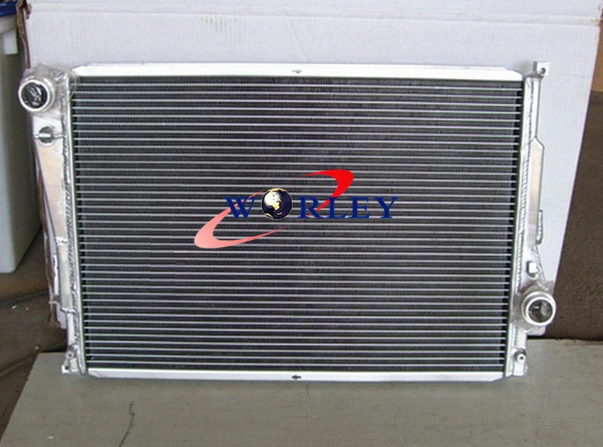 Aluminum Radiator + Fan for BMW E46 M3 330D 328 325 323 320 330Ci 318i (2000-2006)
