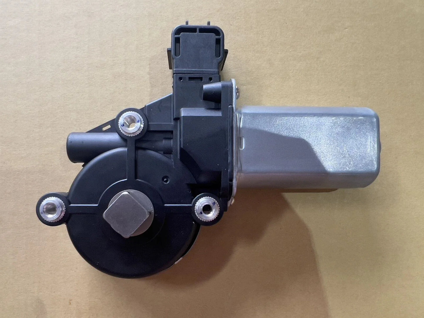 Front Left Window Lift Motor 6 Pins for Nissan Navara D23 (2015–2026)
