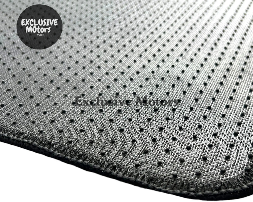 R32 SKYLINE GTST / GTR CHECKER FLOOR MATS