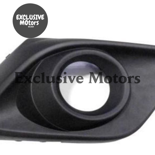 Right-Hand Fog Light Cover with Hole for Mazda 3 Axela (2014-2017)