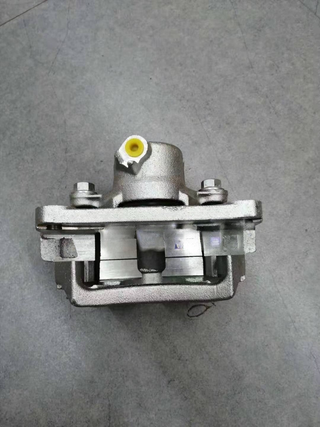 Set of 2 Rear Brake Calipers for Toyota 4Runner FJ Cruiser (2003–2009)
