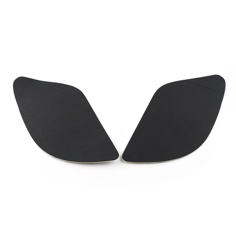 Tank Traction Side Pad for Yamaha YZF R15 (2017–2018)
