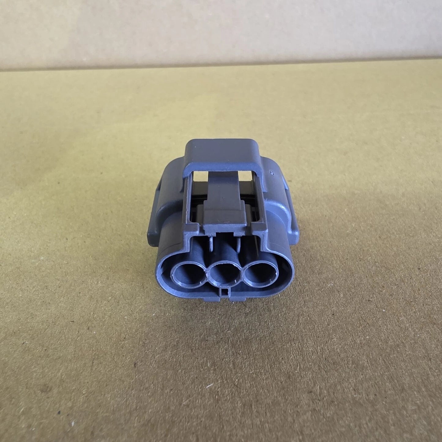 3 Pins Ignition Coil Connector for Mazda Nissan