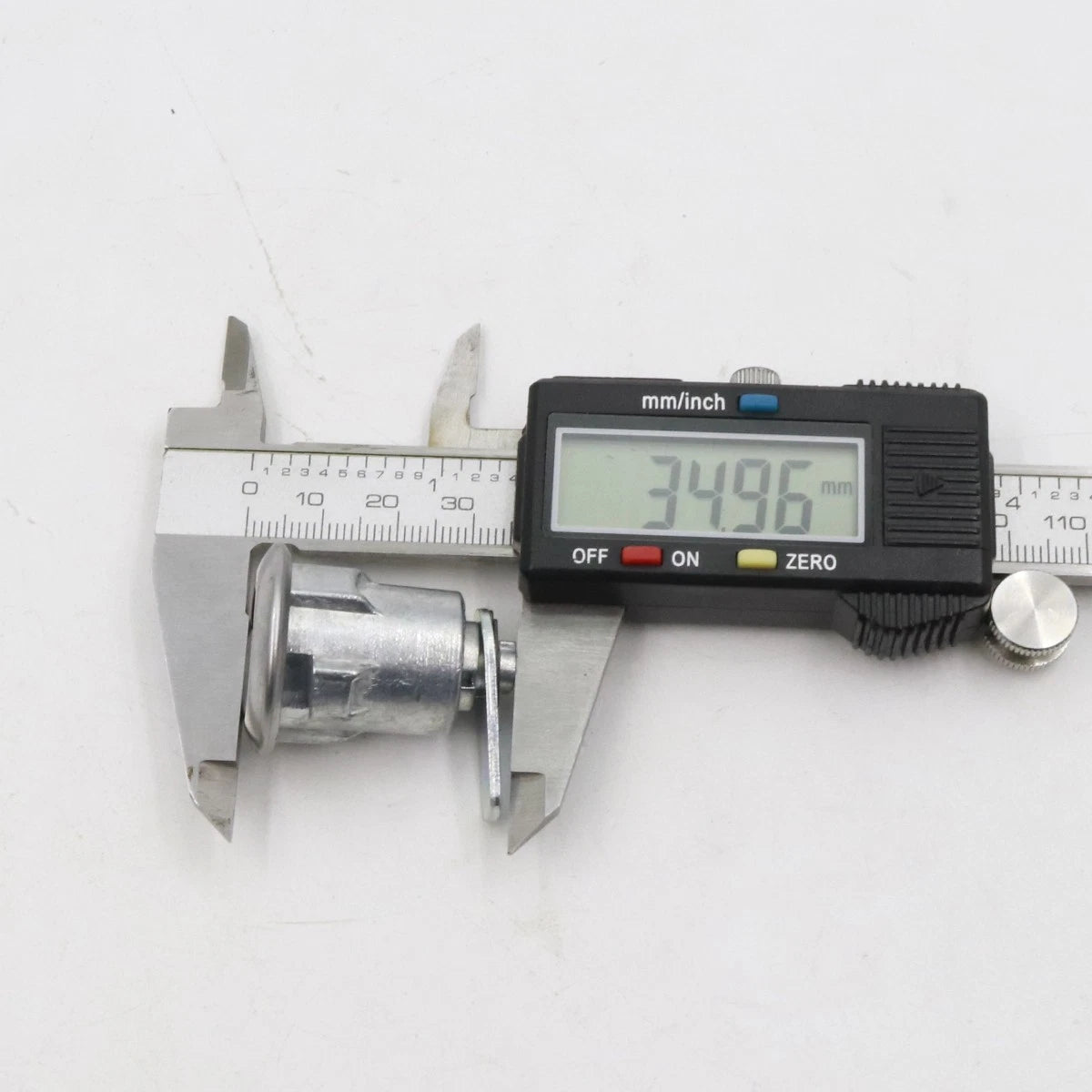 Fuel Tank Gas Filler Lock for Toyota Hilux 1983-1988