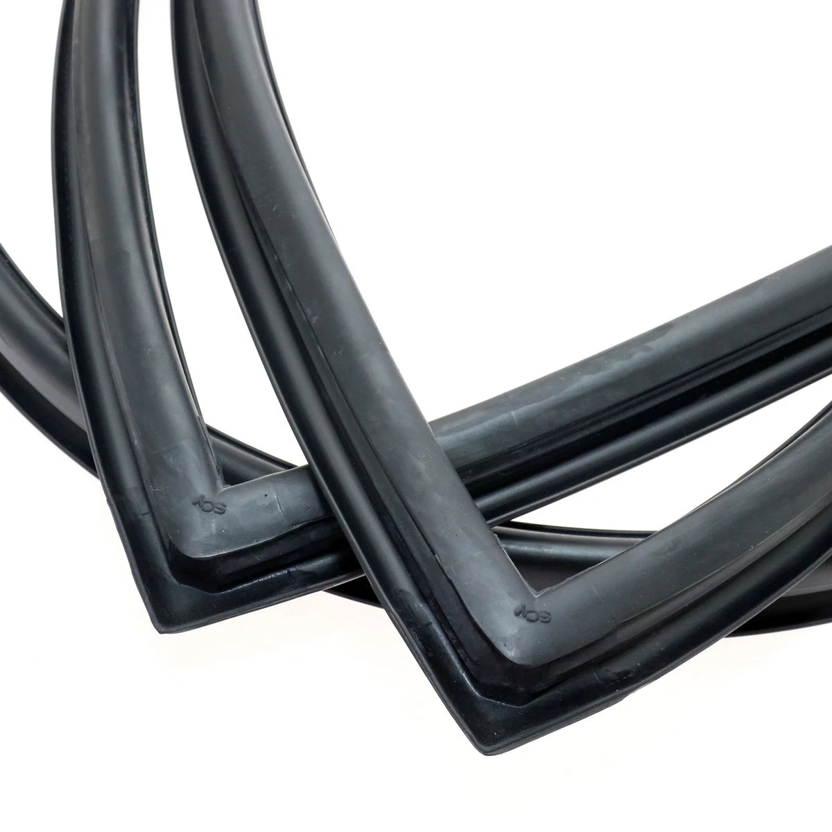 Front Windshield Weatherstrip for Nissan Datsun Pickup Truck 520 521 (1968–1973)