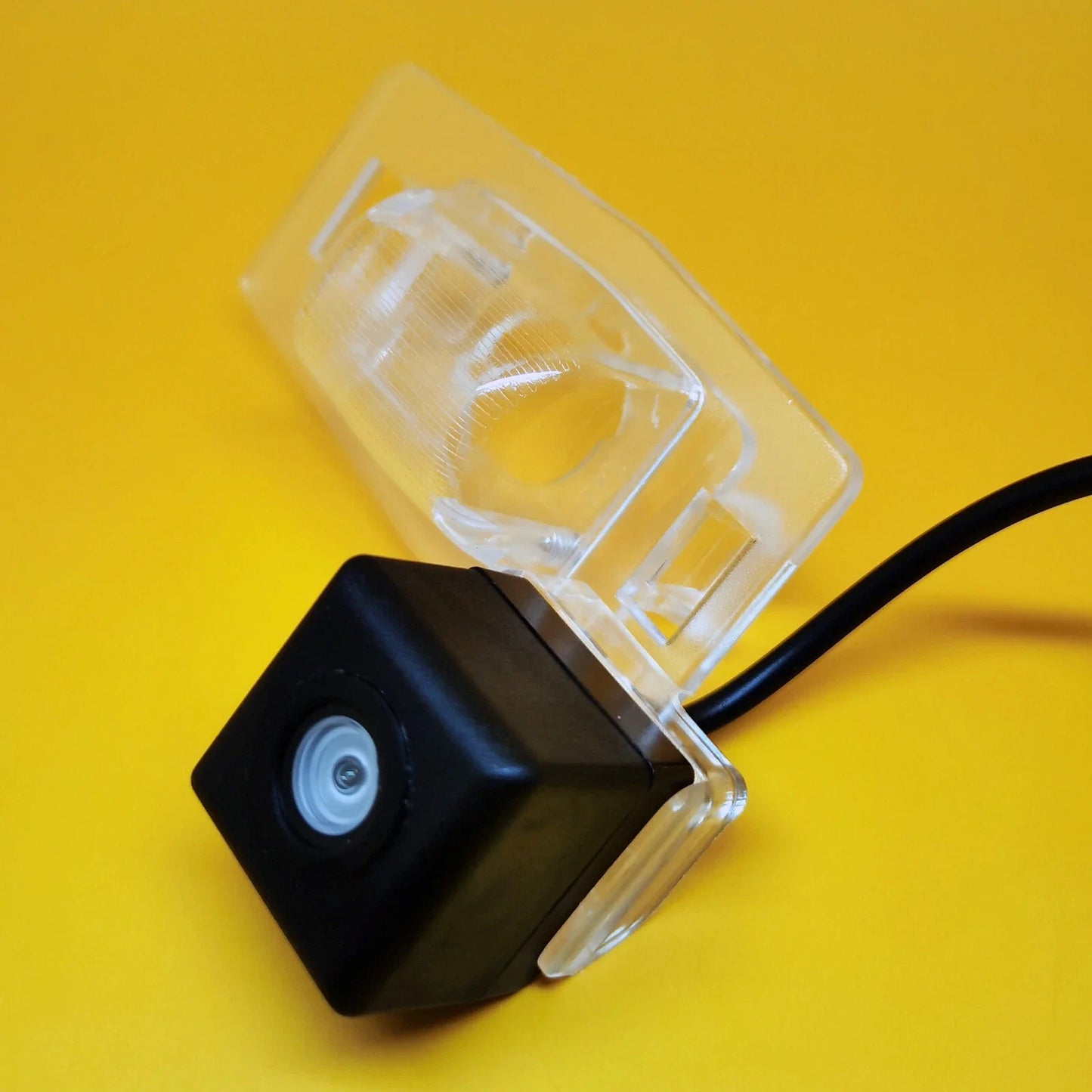 Car Rear View Backup Camera for Mazda MPV (2000–2006)