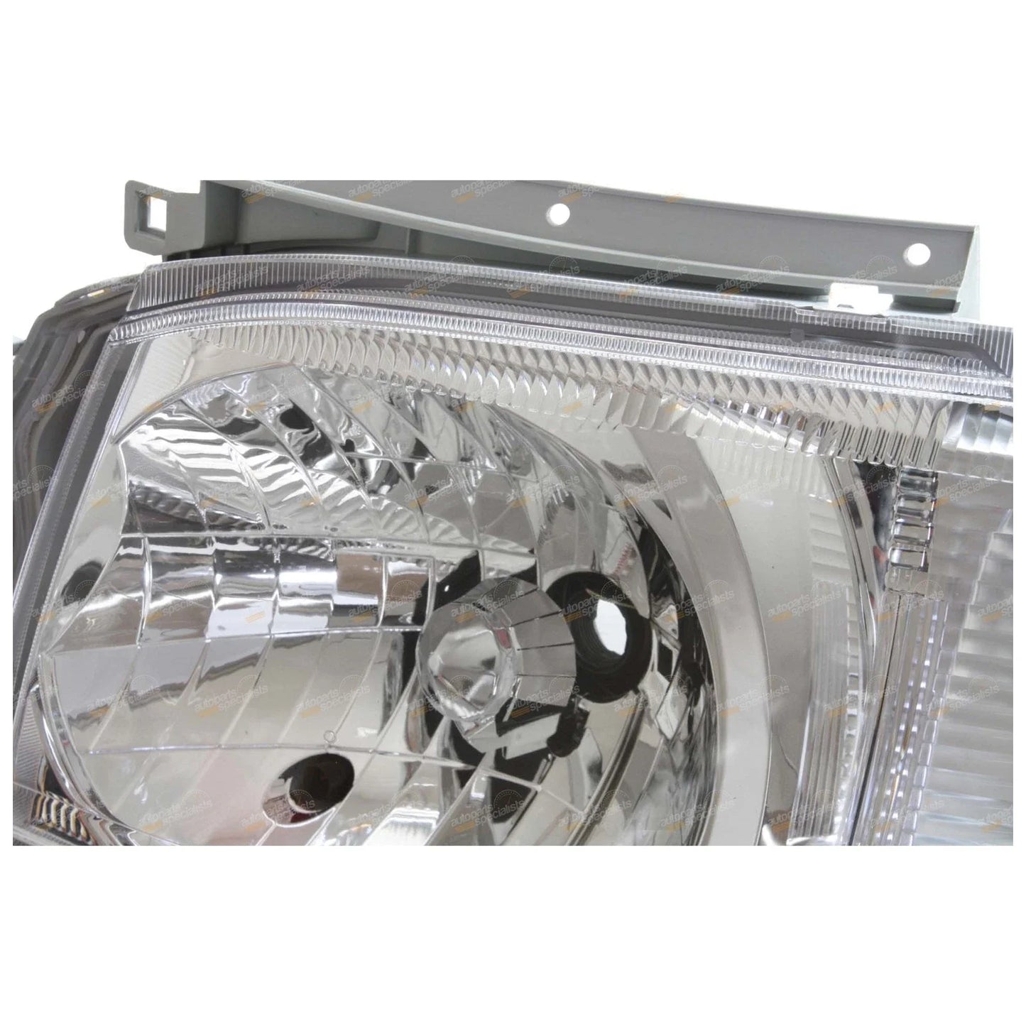 2 x Headlights LH+RH for Toyota Hiace Van LWB/Commuter (2005–2010)