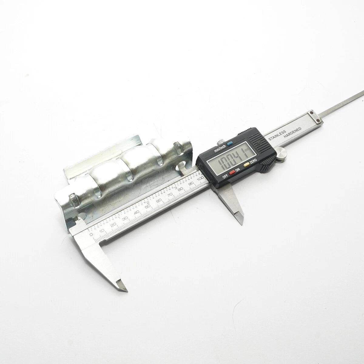 Rear Tail gate Hinge Set for Isuzu D-Max Chevrolet LUV 2002-2012