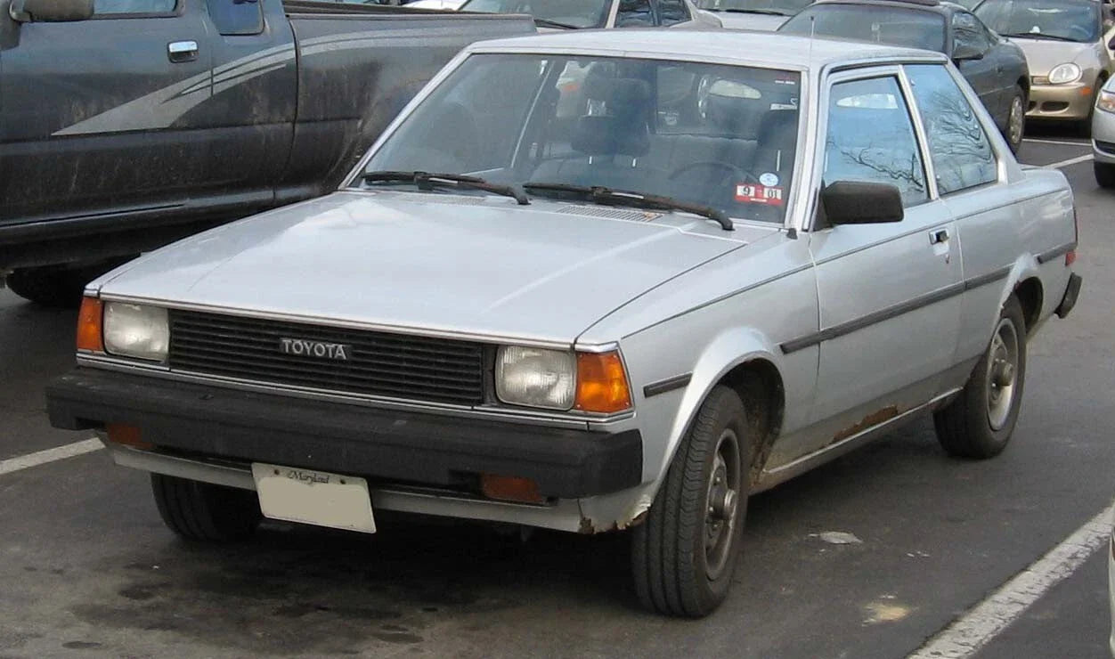 Trunk Lid Weatherstrip Rubber Seal for Toyota Corolla KE70 (1979-1982)