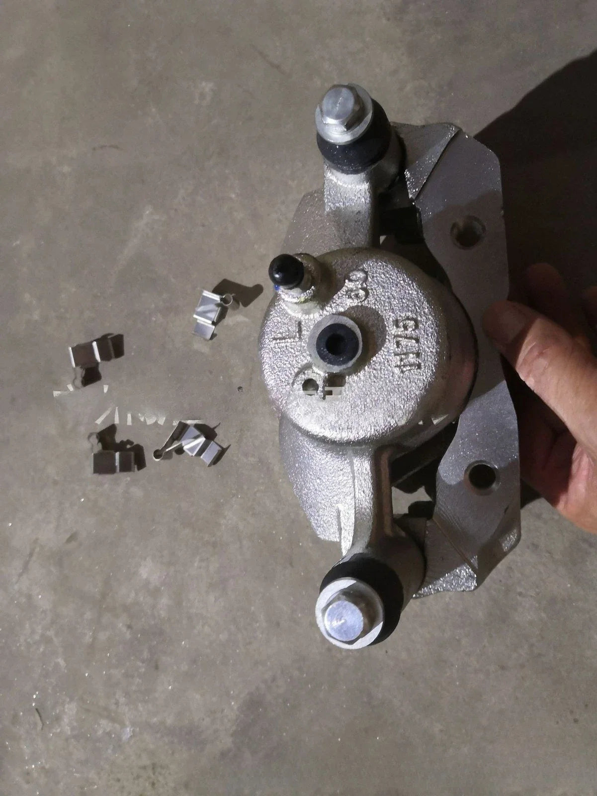 Front Brake Caliper for Toyota Hilux Vigo (2005–2015)