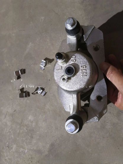 Front Brake Caliper for Toyota Hilux Vigo (2005–2015)