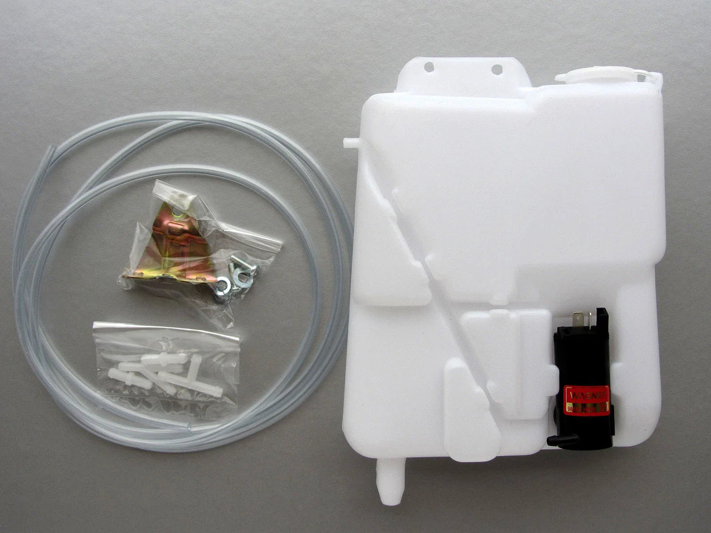 Windshield Washer Tank for 88-97 Toyota Hilux LN85 RN85 Mighty-X RN90