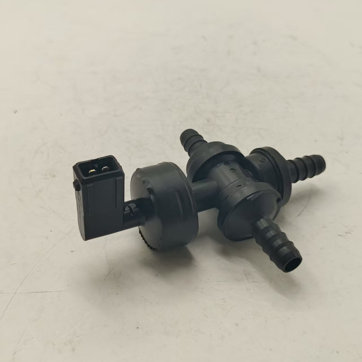 Brake Booster Vacuum Switch for Volvo S60 S80 V70 XC70 (2003–2009)