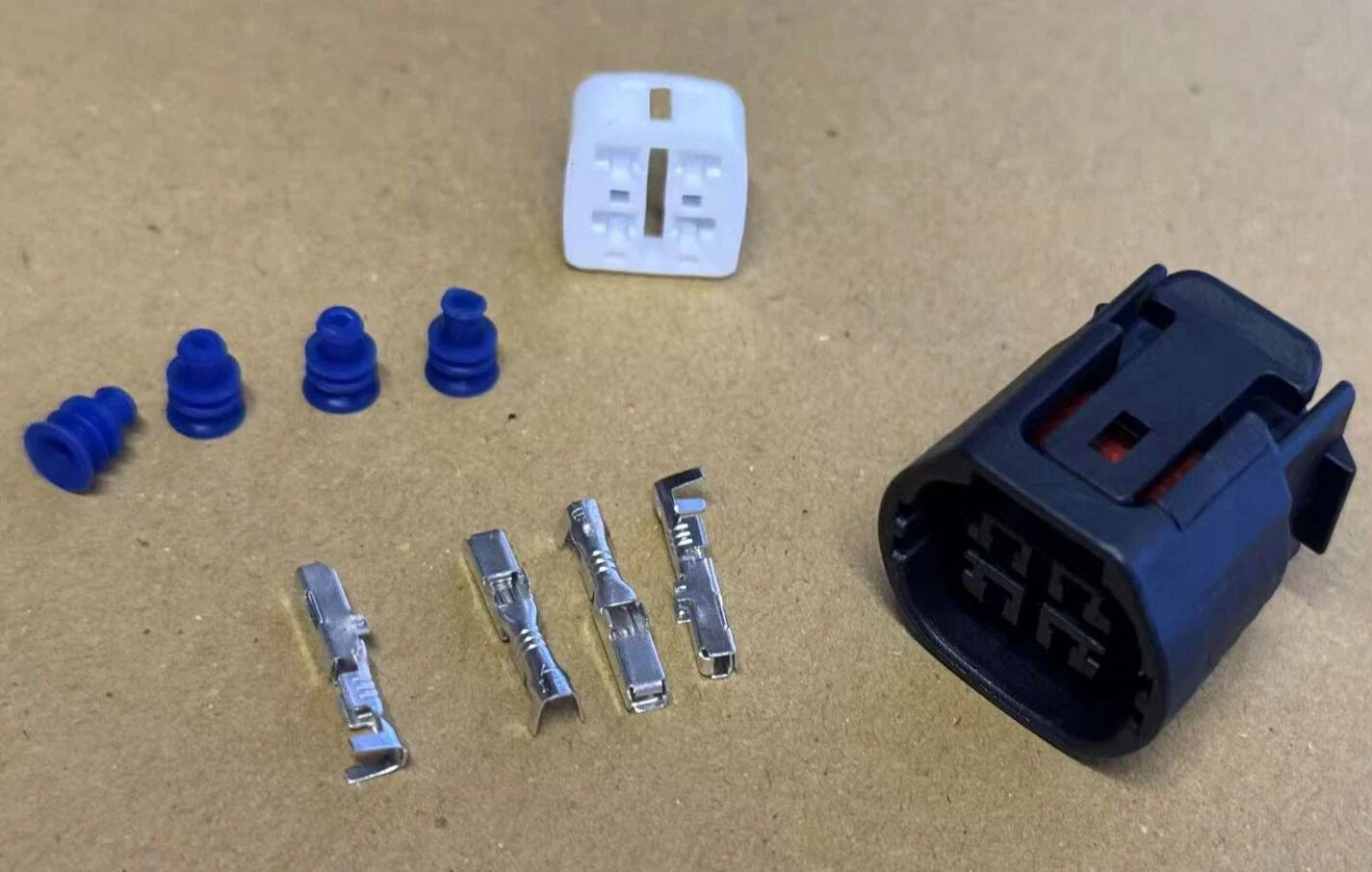 4 Pins Alternator Connector Plug for Denso Toyota / Honda