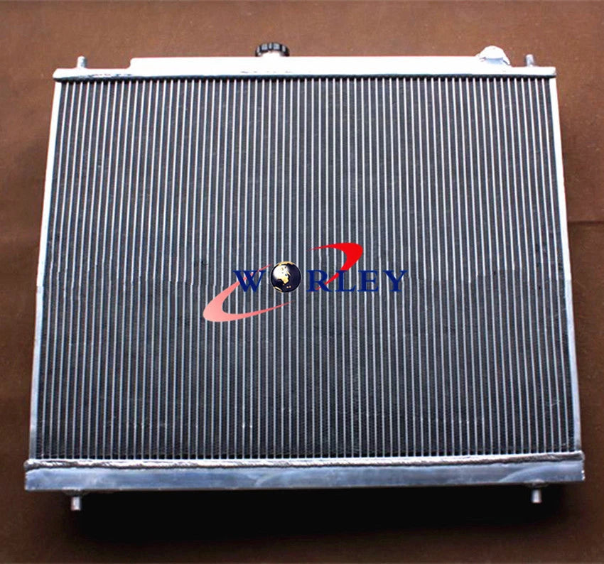 3-Row Radiator for Mitsubishi Pajero/Montero/Shogun NM NP NS NT (1997–2006)