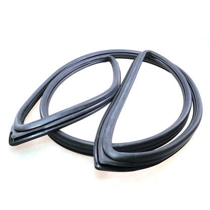 Windshield Weatherstrip with Molding for Nissan Patrol Safari Y60 (1987–1997)