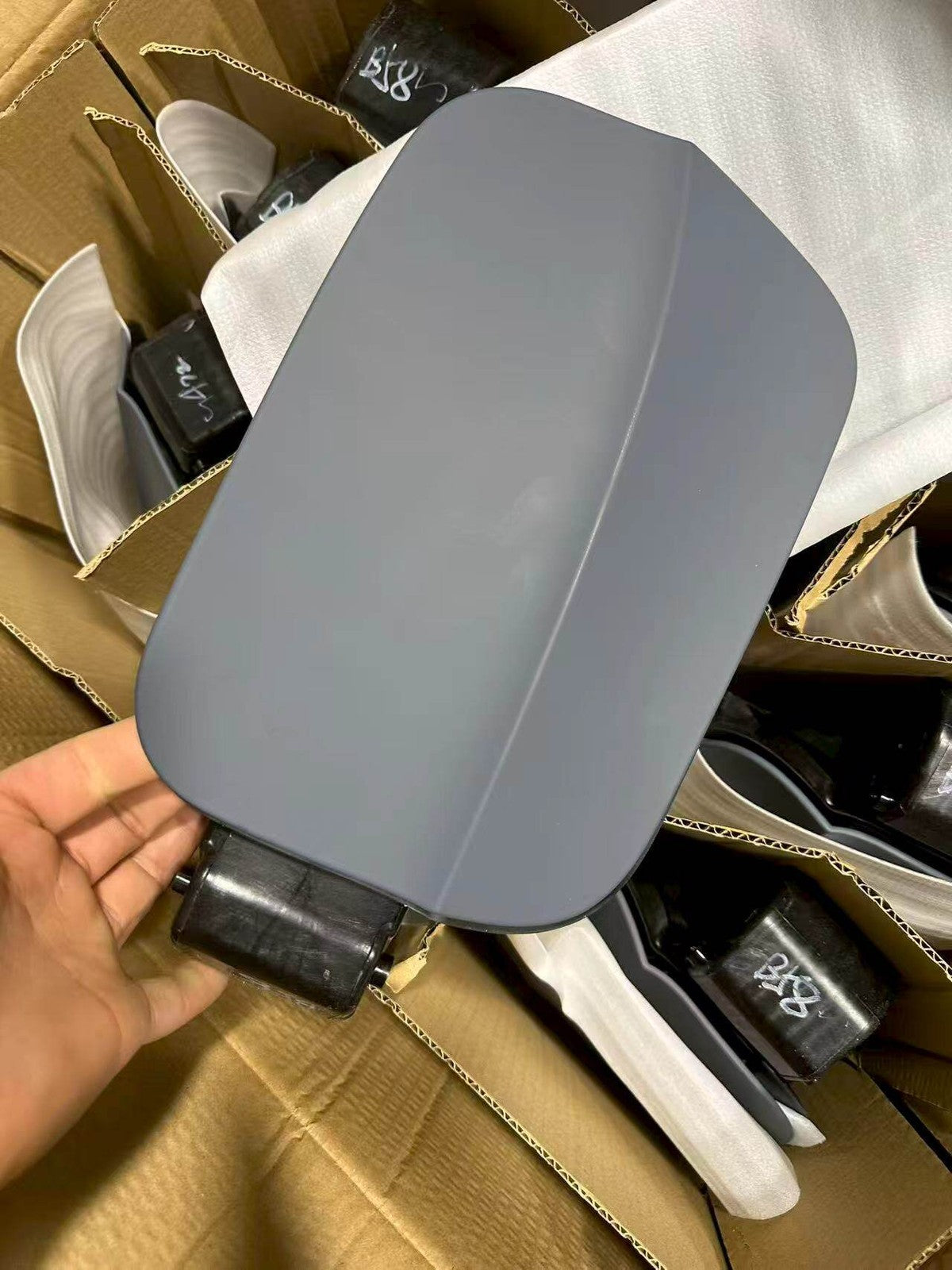 Fuel Gas Tank Filler Door Lid Cover for Volkswagen Atlas (2018–2025)