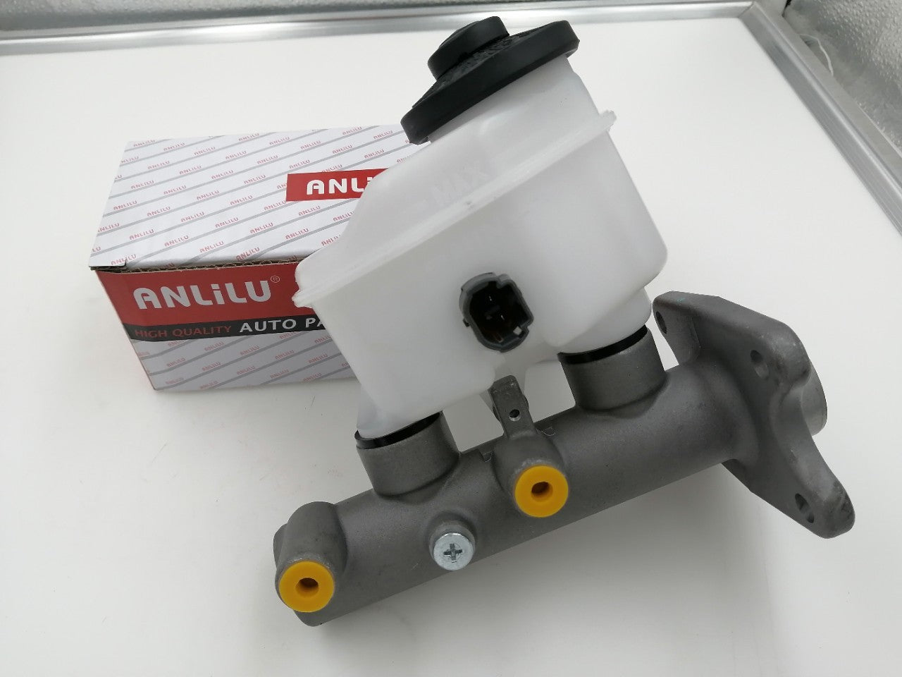 Brake Master Cylinder for Toyota Tacoma (1995–2000)