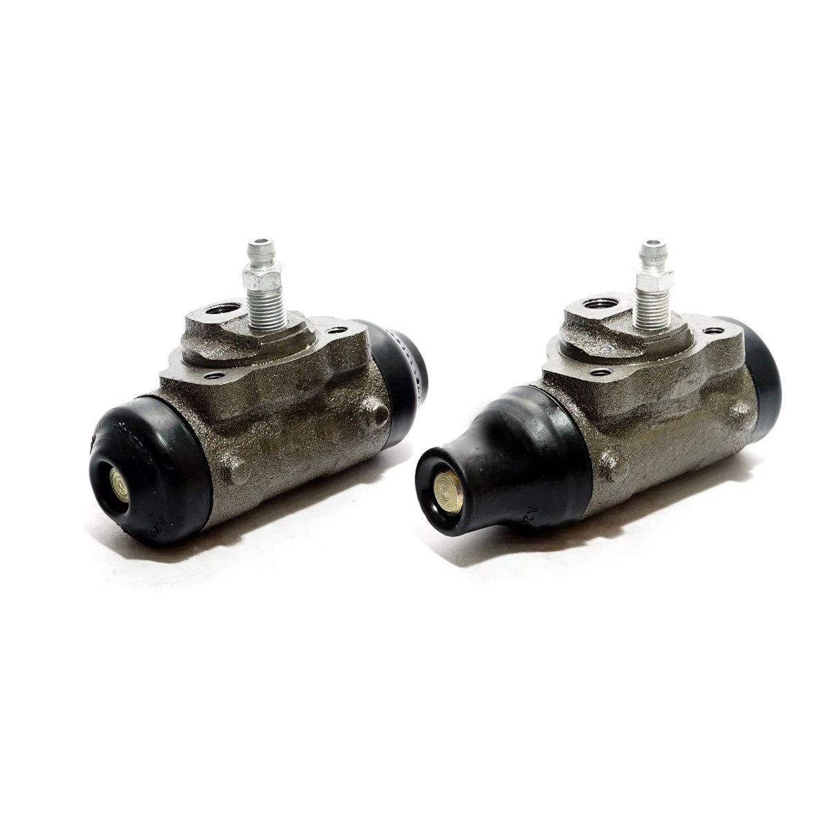 Set of 2 Rear Wheel Brake Cylinders for Toyota HiAce (1989–2000)