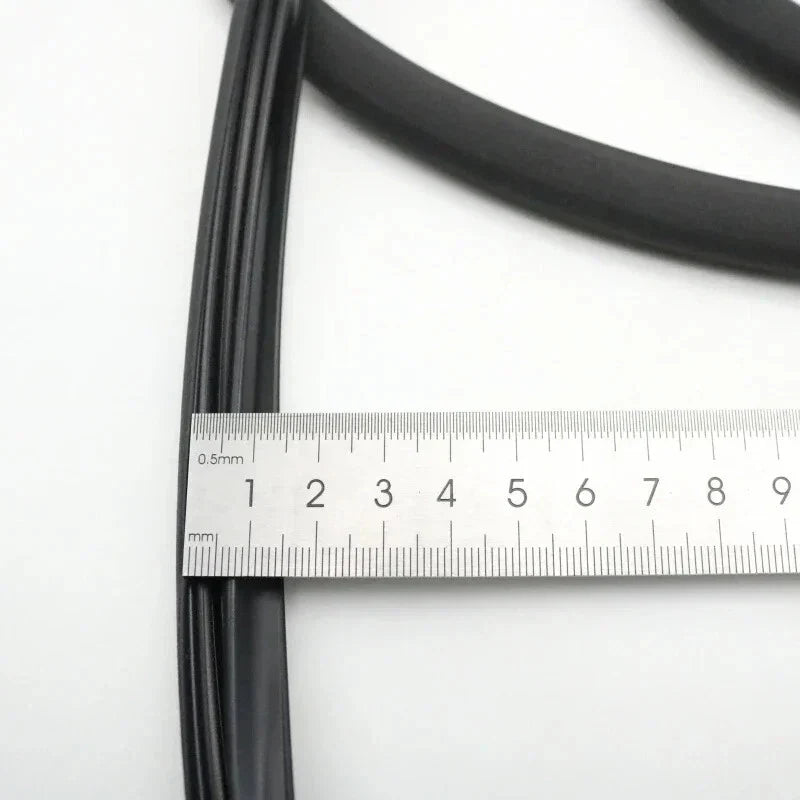 Weatherstrip Sliding Roof Seal for Toyota LC100/Lexus LX470 (1998–2007)