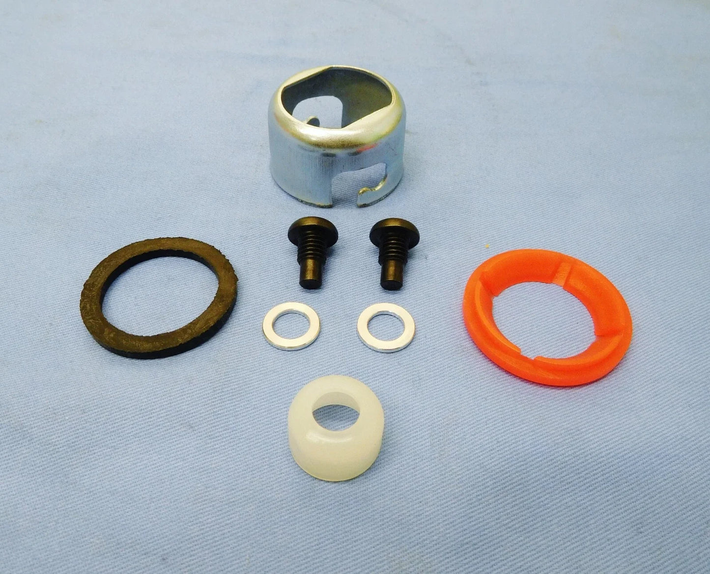 Gear Stick Lever Housing Pin & Bush Repair for Hilux LN105 LN106 (1988-1997)