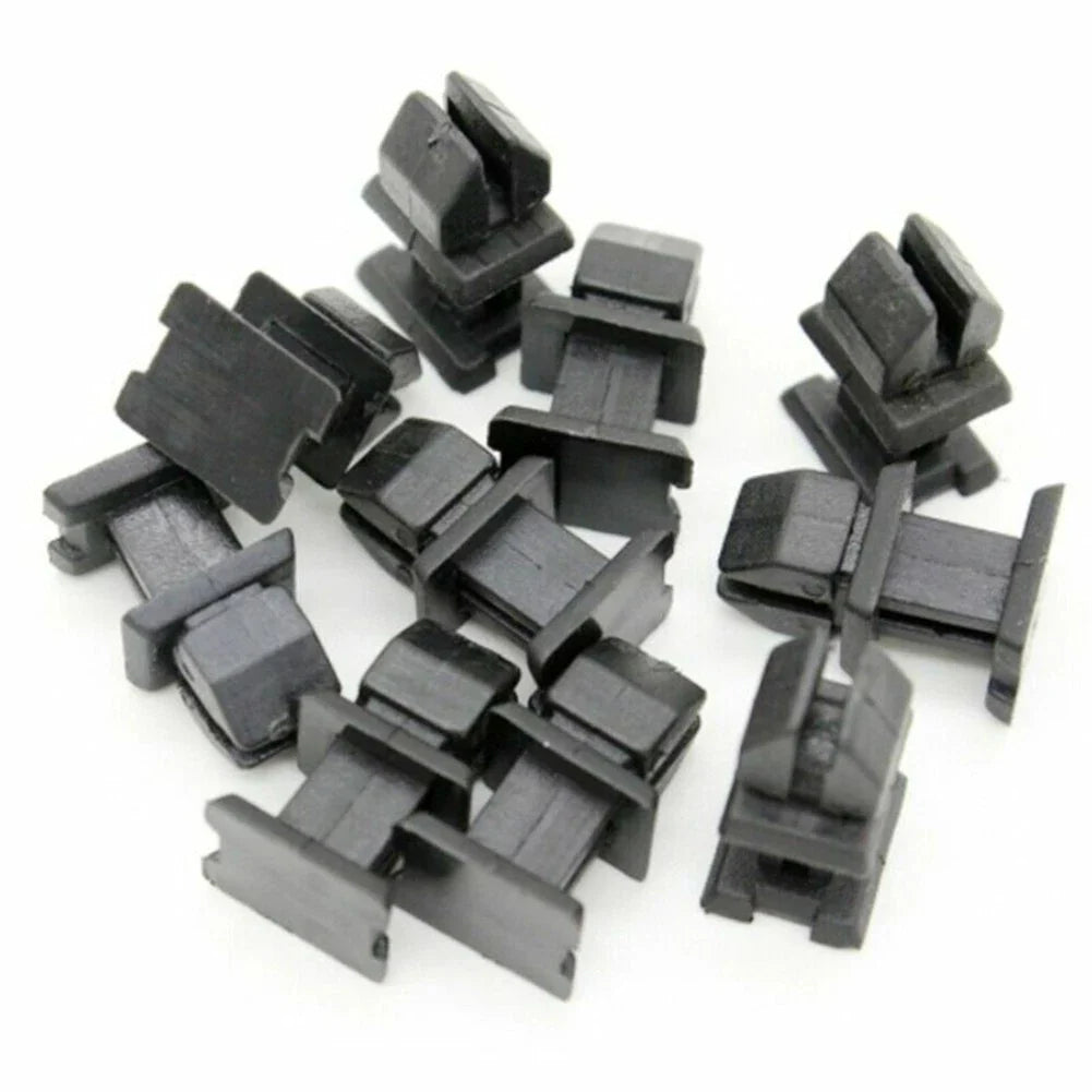 30 x Retainer Clips Tight Fit