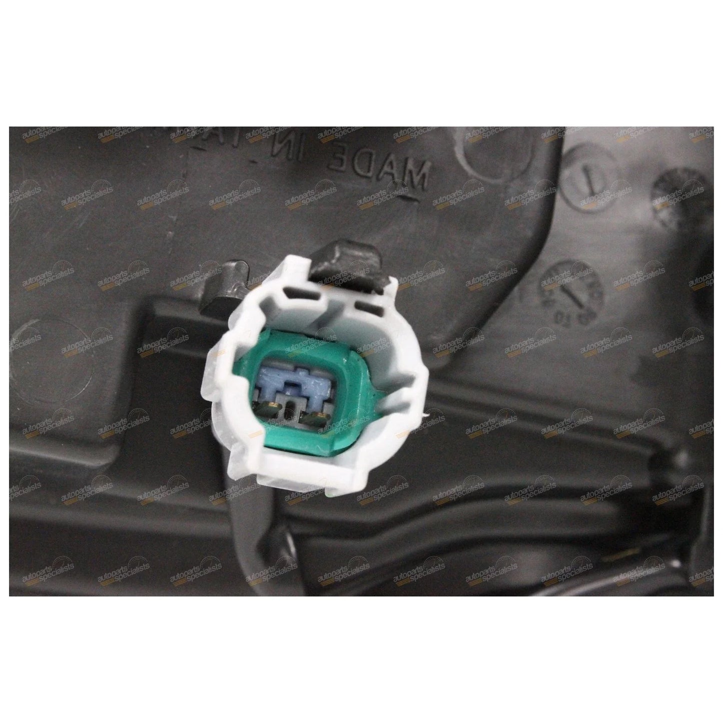 RH Genuine Headlight for Nissan Patrol GU3 Y61 Wagon Right Driver RHS