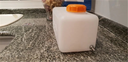 5.5L Plastic Fuel Gas Tank for Car SUV Air Diesel Parking Heater
