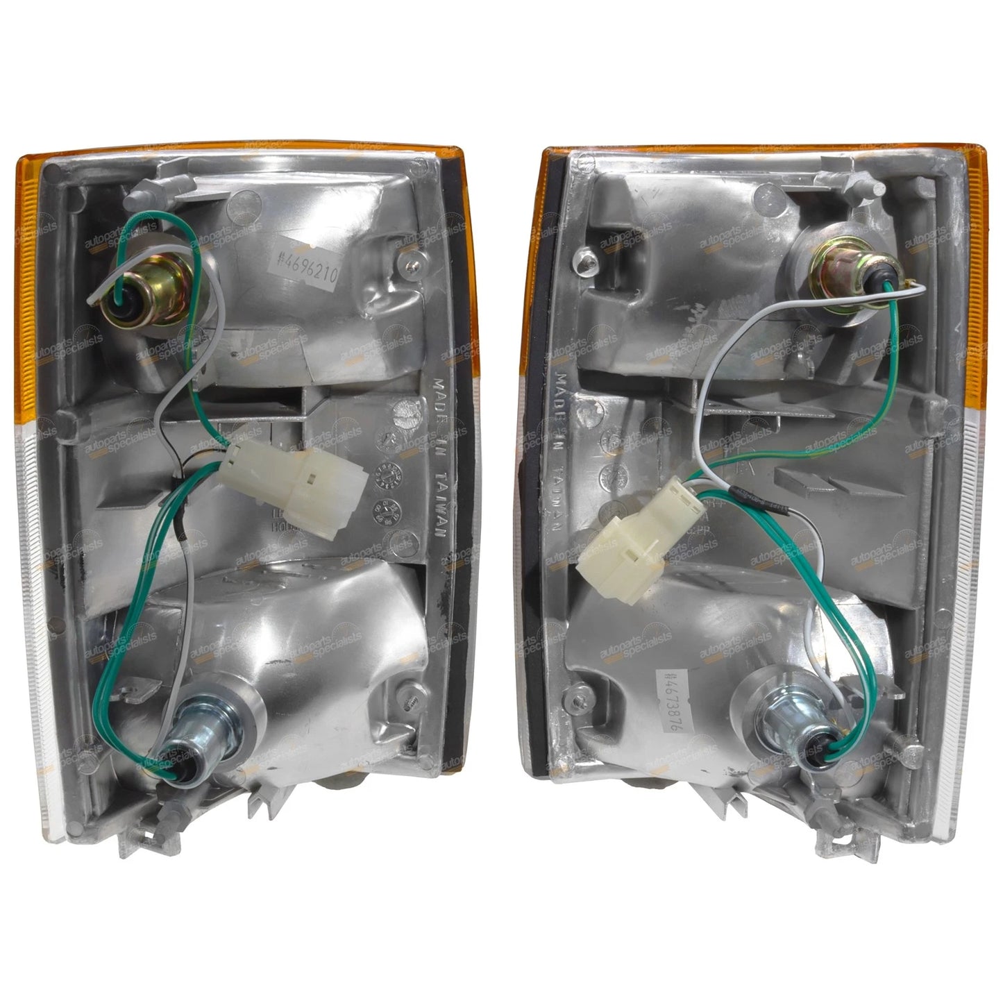 Front Corner Lights Pair for Isuzu ELF NHR55 NKR58E (1984–1993)