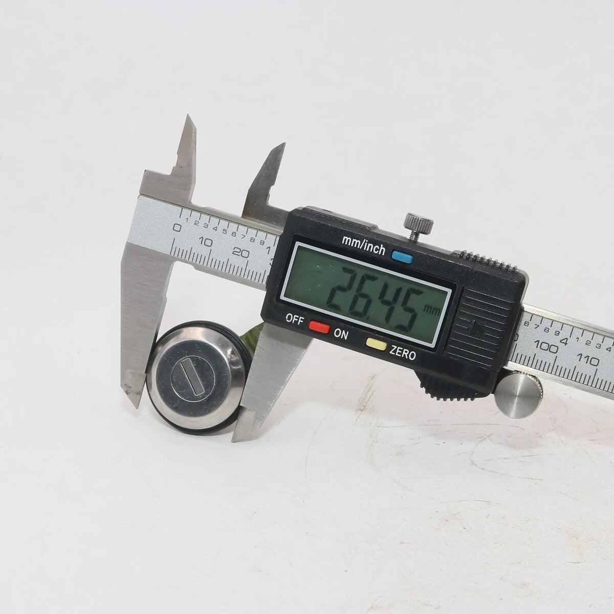 Fuel Lid Gas Lock with Key for Datsun Nissan Sunny 120Y 140Y 150Y B210 B310 1973-1983