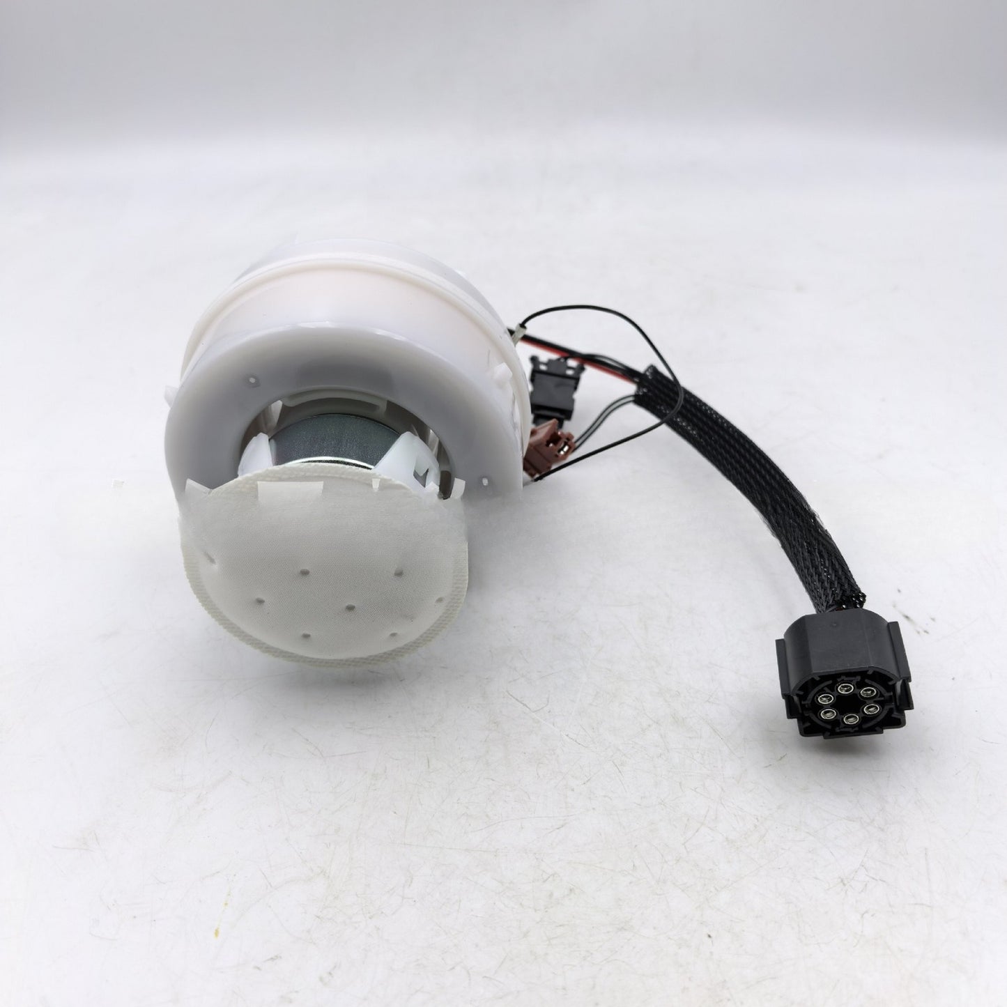 Fuel Pump Module Assembly for BMW 128i 328i E82 E88 E90 E92 E93 (2008–2013)
