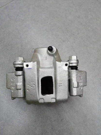 Set of 2 Rear Brake Calipers for Toyota 4Runner FJ Cruiser (2003–2009)