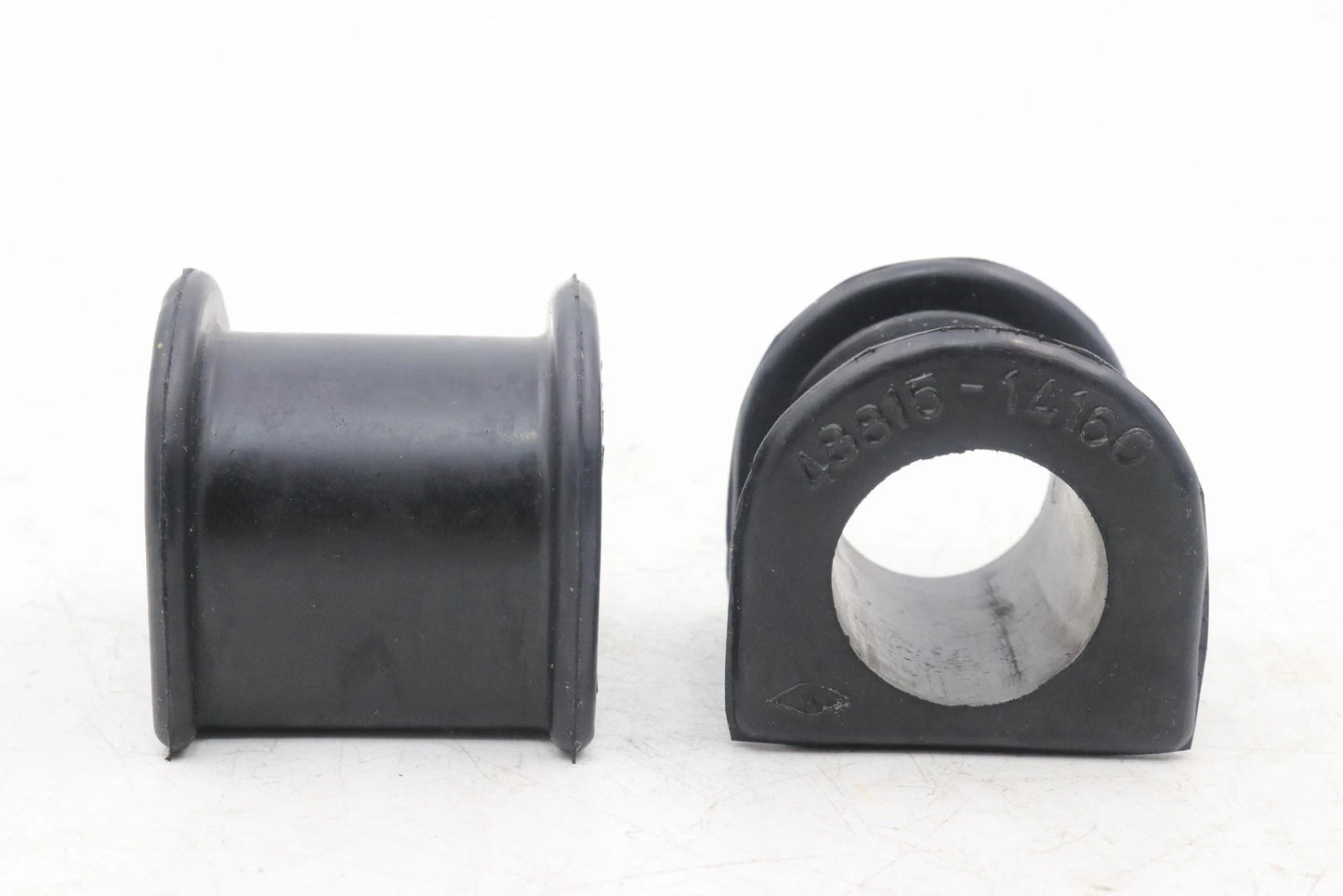 Front Stabilizer Shaft Rubber for Toyota Hilux Pickup (N50, LN56, RN50, YN50, YN52)